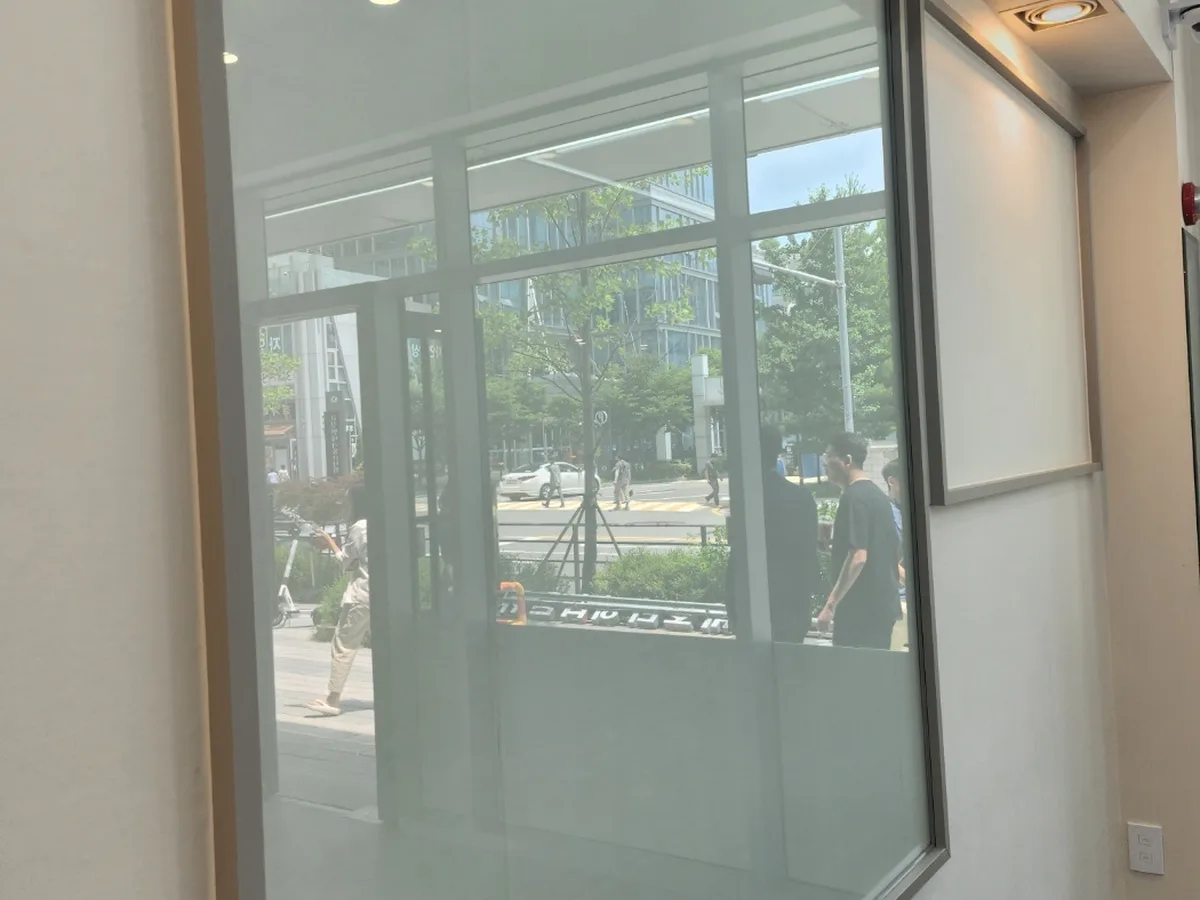 서구 광천동 건물 복도·대기 동선 야간 위생청소 사례 - 행진크린